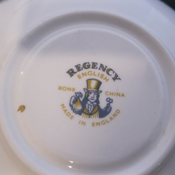 Vintage Regency English Teacup & Saucer Bone China - Picture 6 of 7